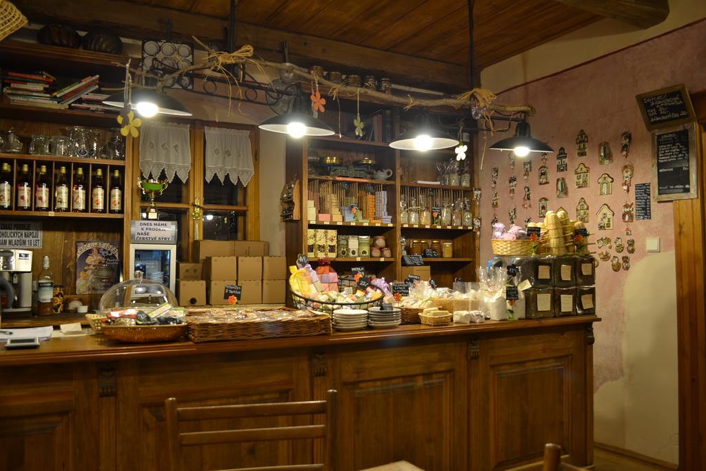 Penzion Dvur Krasikov Kokasice Екстериор снимка